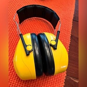 3M Peltor kids hearing protection headset